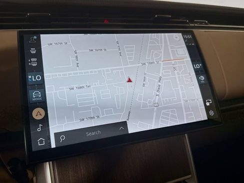 Used 2025 Land Rover Range Rover Long Wheelbase SE AWD/4WD image 16