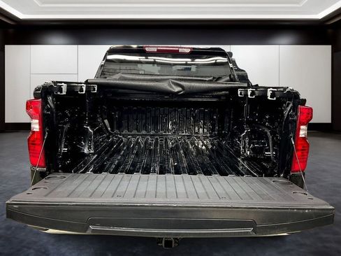 Used 2024 Chevrolet Silverado 1500 LT image 7