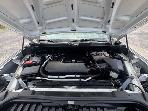 Used 2022 Chevrolet Silverado 1500 Custom AWD/4WD image 12