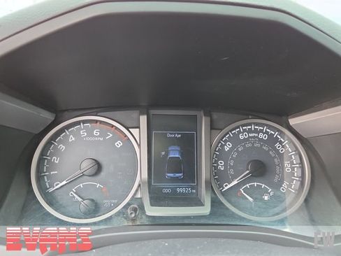 Used 2019 Toyota Tacoma SR5 AWD/4WD image 5