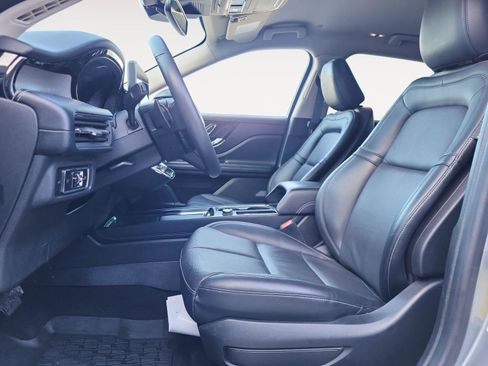 Used 2024 Lincoln Corsair Reserve w/ Towing Package image 10