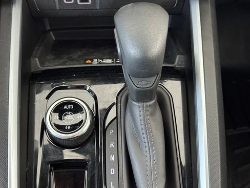 Used 2025 Chevrolet Colorado Trail Boss AWD/4WD image 32