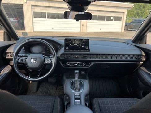 Used 2025 Honda HR-V Sport image 9