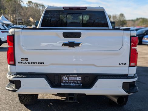 Used 2024 Chevrolet Silverado 2500 LTZ w/ LTZ Plus Package image 8