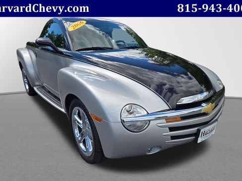 Used 2006 Chevrolet SSR w/ Preferred Equipment Group RWD image 1