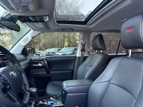 Used 2021 Toyota 4Runner Venture w/ Moonroof Package image 28