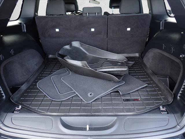 Used 2019 Jeep Grand Cherokee Laredo AWD/4WD image 8