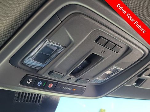 Used 2025 GMC Sierra 2500 Denali w/ Technology Package AWD/4WD image 15