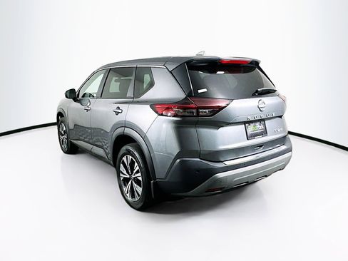 Used 2023 Nissan Rogue SV image 4