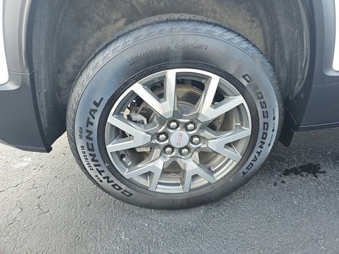 Used 2023 GMC Acadia SLE w/ Driver Convenience Package image 80