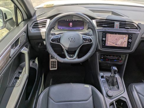 Used 2022 Volkswagen Tiguan SEL R-Line AWD/4WD image 14