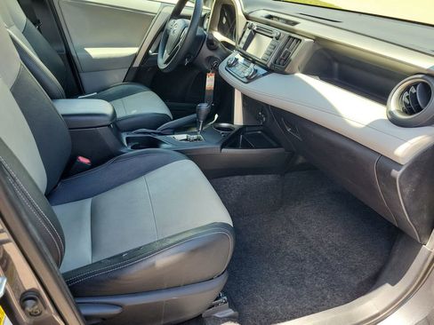 Used 2013 Toyota RAV4 XLE AWD/4WD image 15