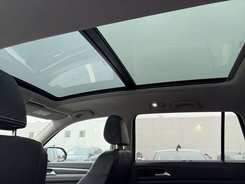 Used 2023 Volkswagen Atlas SEL R-Line image 16