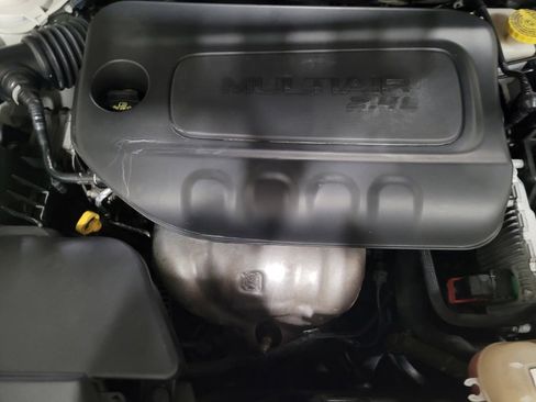 Used 2019 Jeep Cherokee Altitude image 30