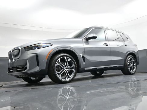 Used 2026 BMW X5 xDrive40i w/ Climate Comfort Package image 31