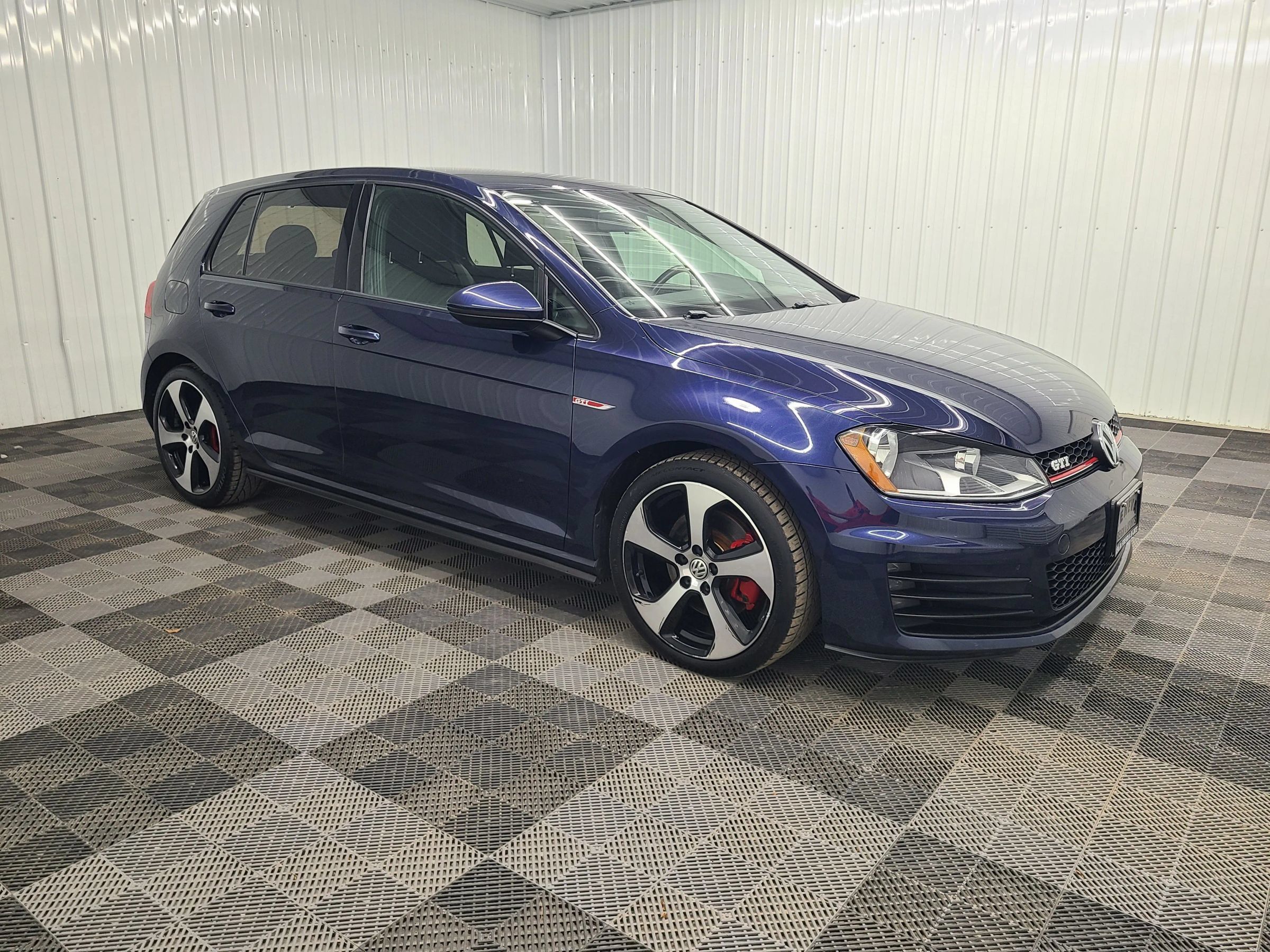 Used 2017 Volkswagen GTI S FWD image 4