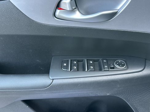 Certified 2024 Kia Forte LXS image 11