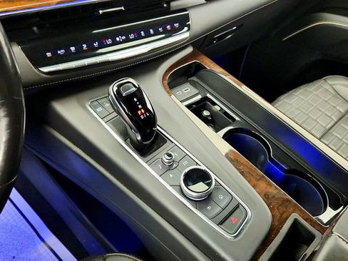 Used 2021 Cadillac Escalade ESV Premium Luxury Platinum w/ Heavy-Duty Trailer Package AWD/4WD image 17
