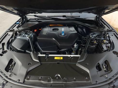 Used 2018 BMW 530e image 25