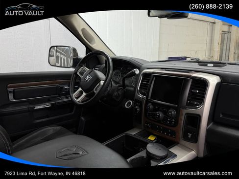 Used 2014 RAM 2500 Laramie w/ Convenience Group AWD/4WD image 10