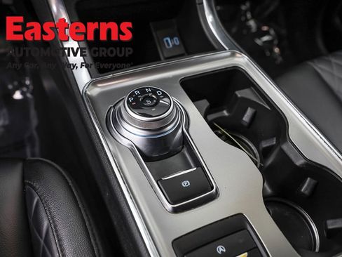 Used 2024 Ford Edge Titanium image 13