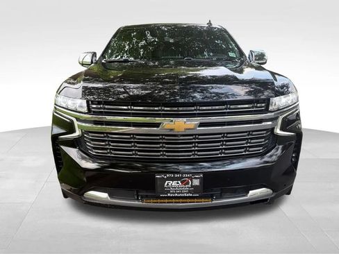 Used 2022 Chevrolet Suburban Premier w/ Premium Package AWD/4WD image 11