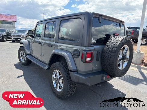 Used 2018 Jeep Wrangler Unlimited Sahara AWD/4WD image 14
