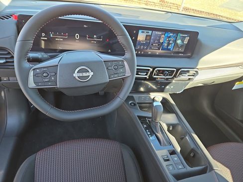 New 2026 Nissan Sentra SR w/ Floor Mat Package image 32