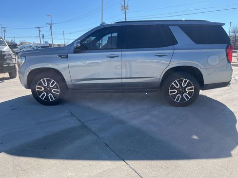 Used 2023 GMC Yukon AT4 image 4