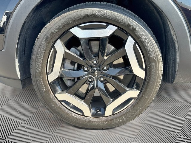 Used 2024 Kia Telluride S FWD image 32