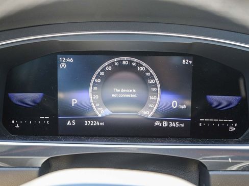 Used 2022 Volkswagen Tiguan SE FWD image 6