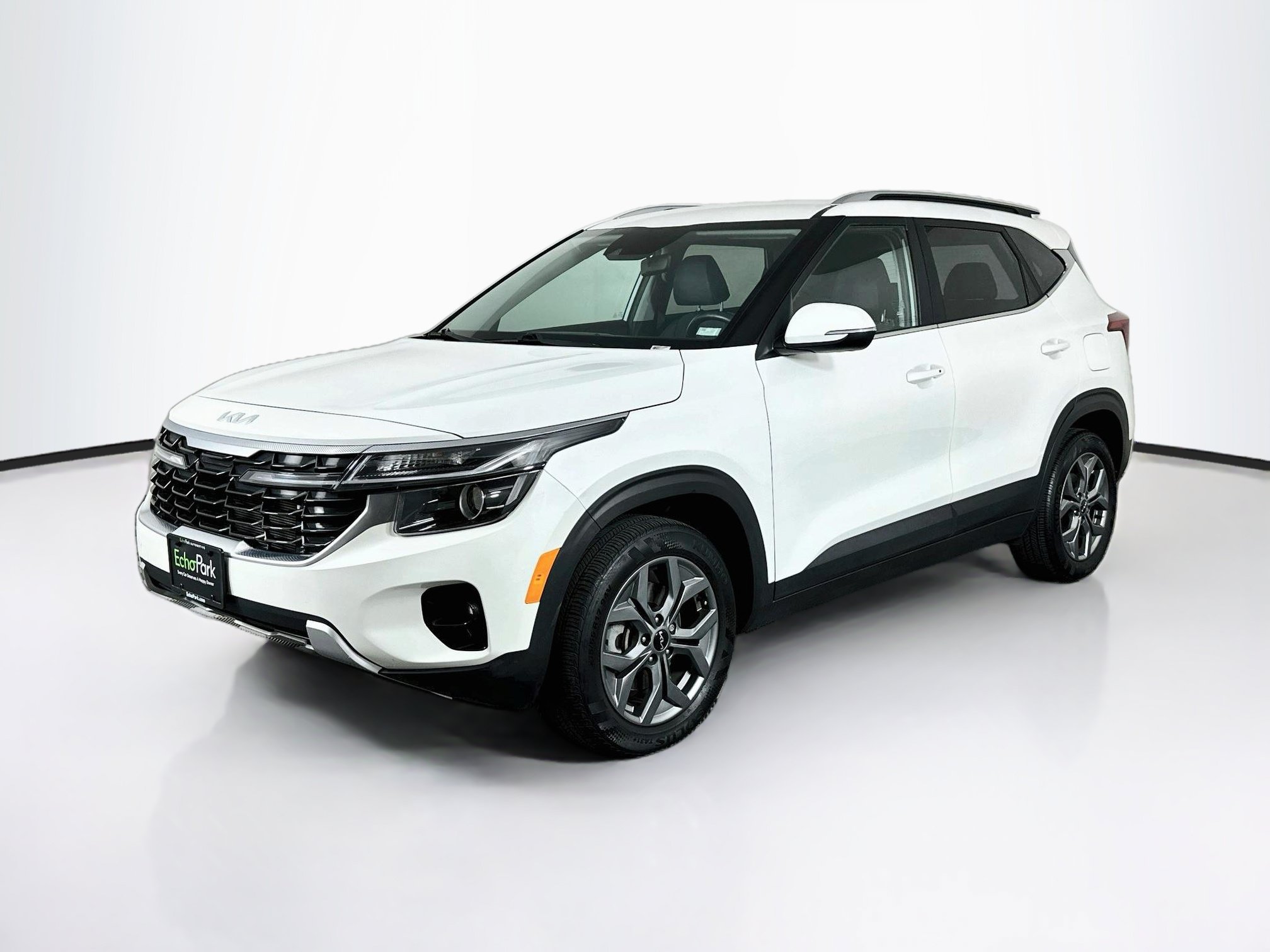 Used 2024 Kia Seltos S AWD/4WD image 3