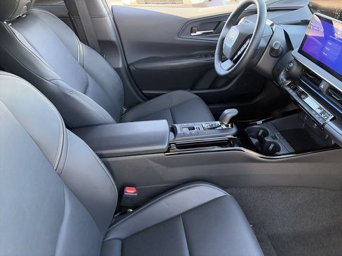 Used 2026 Toyota Prius Plug-In Hybrid FWD image 11
