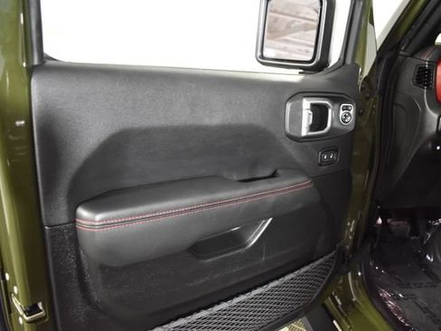 Used 2023 Jeep Wrangler Unlimited Rubicon 4xe AWD/4WD image 7