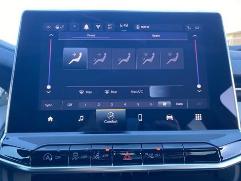 New 2026 Jeep Compass Limited image 32