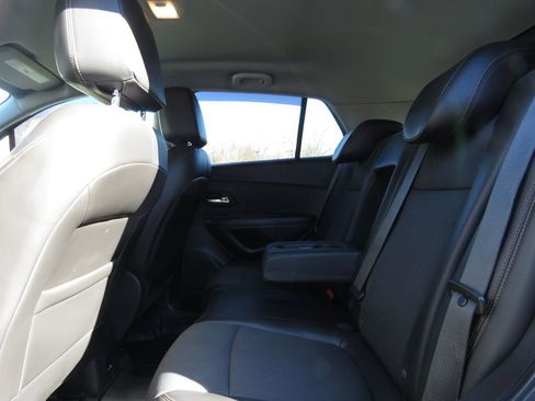 Used 2017 Chevrolet Trax LT w/ LT Convenience Package image 19