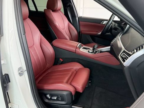 Used 2022 BMW X6 xDrive40i w/ M Sport Package AWD/4WD image 14