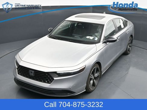 Used 2024 Honda Accord Sport image 16