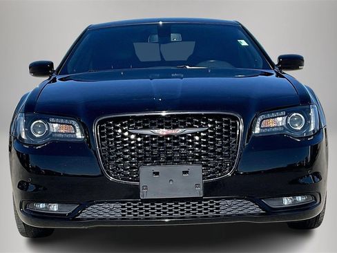 Used 2021 Chrysler 300 S image 3