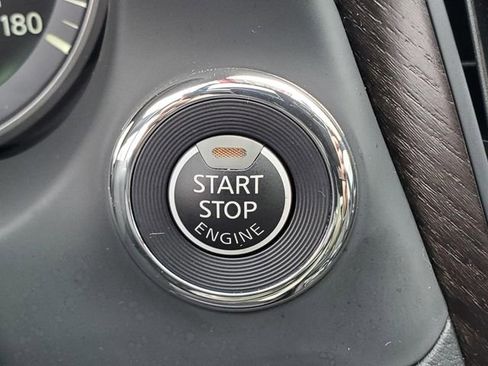 Used 2023 INFINITI Q50 Sensory image 22