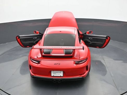 Certified 2018 Porsche 911 GT3 RWD image 23