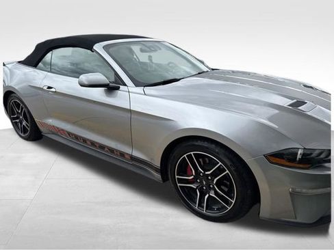 Used 2021 Ford Mustang Premium RWD image 10
