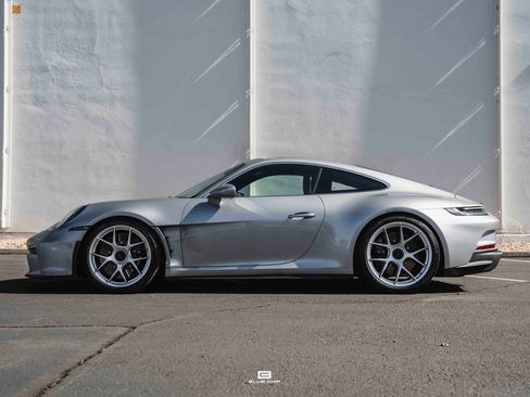 Used 2024 Porsche 911 GT3 RS RWD image 25