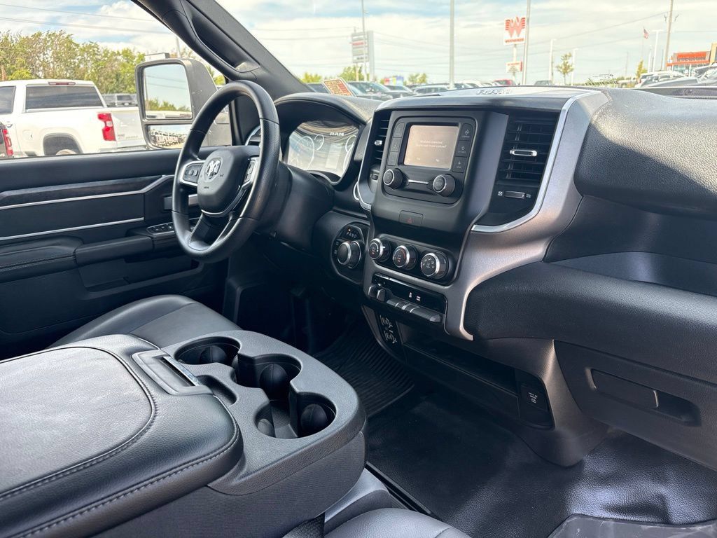 Used 2024 RAM 3500 Big Horn w/ Protection Group AWD/4WD image 24