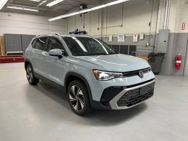 New 2027 Volkswagen Taos SE AWD/4WD image 5