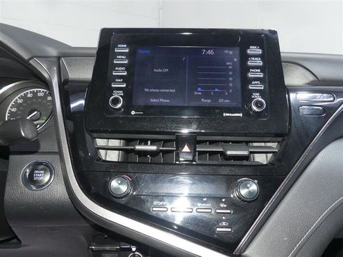 Used 2021 Toyota Camry SE w/ Cold Weather Package image 36