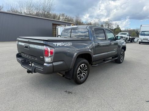 Used 2020 Toyota Tacoma TRD Sport image 6