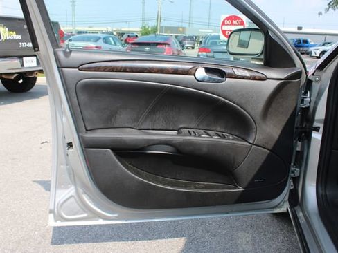 Used 2007 Buick Lucerne CXS w/ Driver Confidence Package FWD image 10