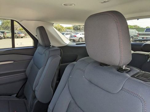 New 2026 Ford Explorer Active RWD image 19
