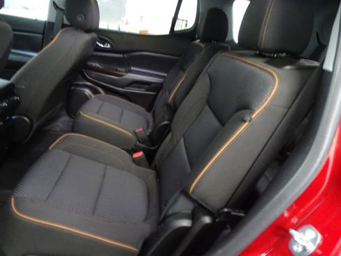 Used 2023 GMC Acadia AT4 w/ LPO, Floor Liner Package AWD/4WD image 4